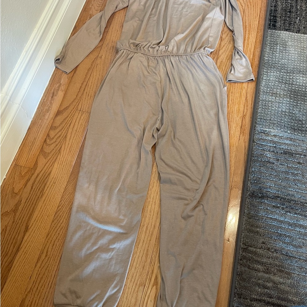 Beige size small long sleeve jumpsuit - Picture 2 of 3